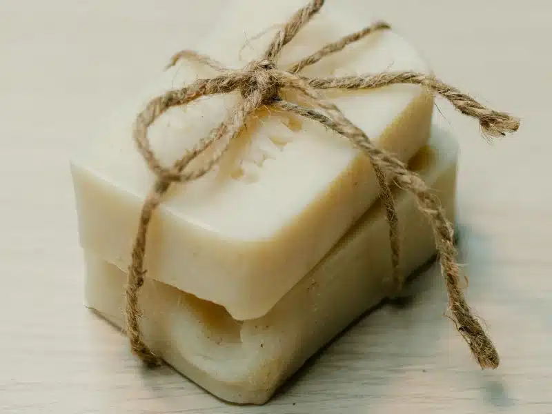 jabón artesanal con amarre